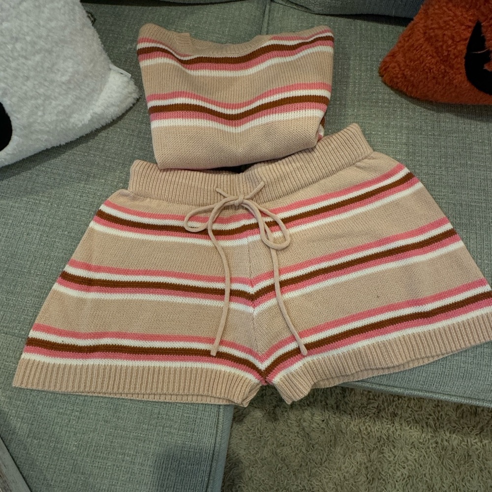 Pink Lily Sweater Short Set 😍